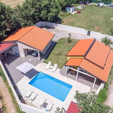 Holiday home Trinetta *