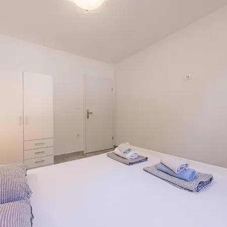 Holiday home Trinetta *