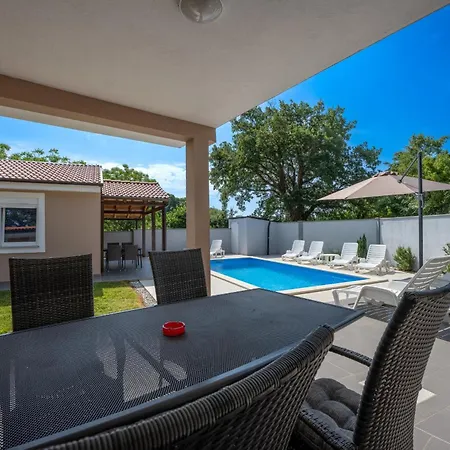 Trinetta Holiday home Valtura